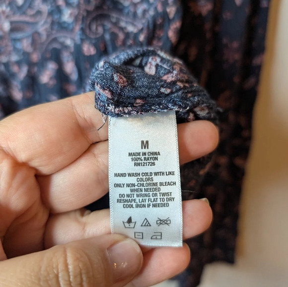 Aeropostale Y2K Navy Pink Floral Long Bell Sleeve Hippie Fit Flair V Neck Top M - Picture 6 of 9